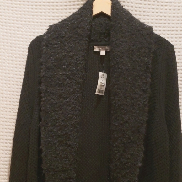 Banana Republic Sweaters - BANANA REPUBLIC gray cardi - make an offer! reasonable offers considered!